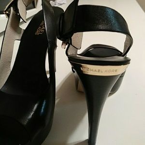 Micheal Kors Sandals